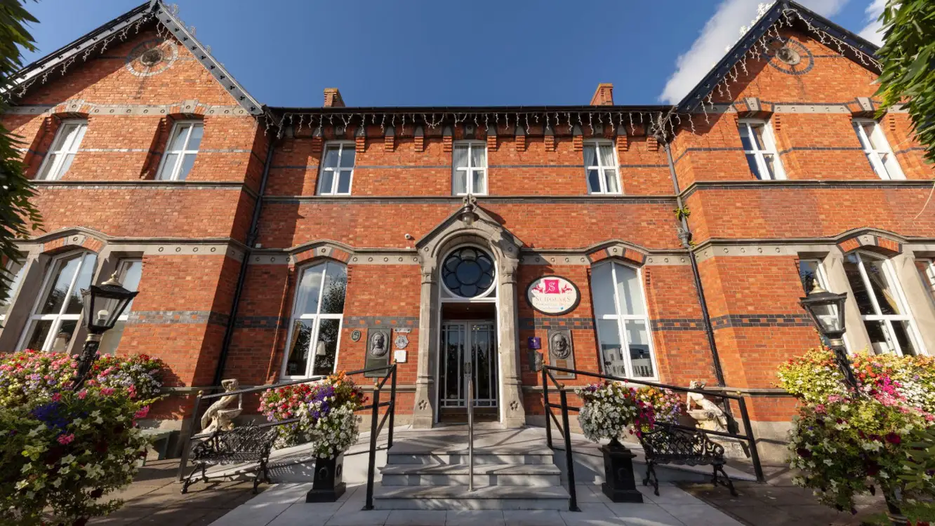 Scholars Townhouse hotel exterior